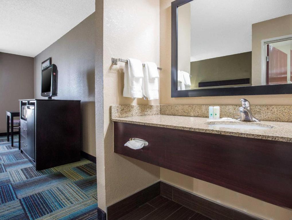 Quality Inn & Suites Arnold - St Louis Eksteriør bilde